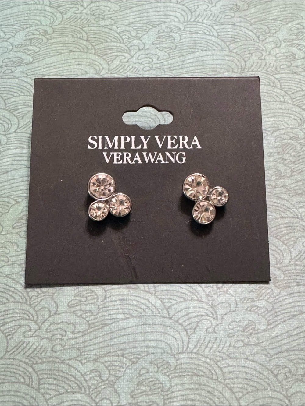SIMPLY VERA VERA WANG RHINESTONE STUD EARRINGS NWT